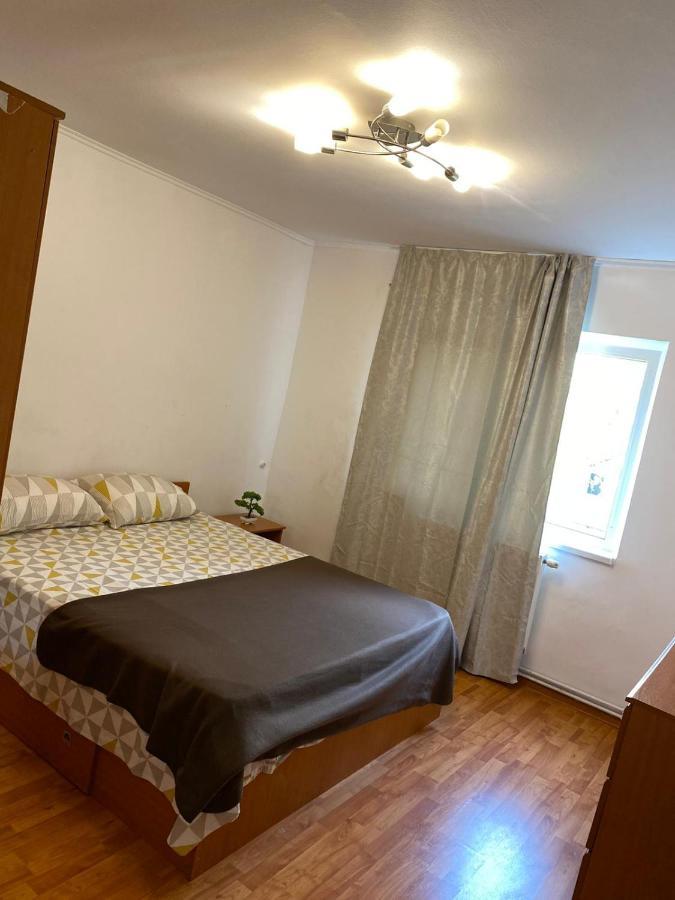 Mall Zone 100Mp Apartments Bacau Ngoại thất bức ảnh