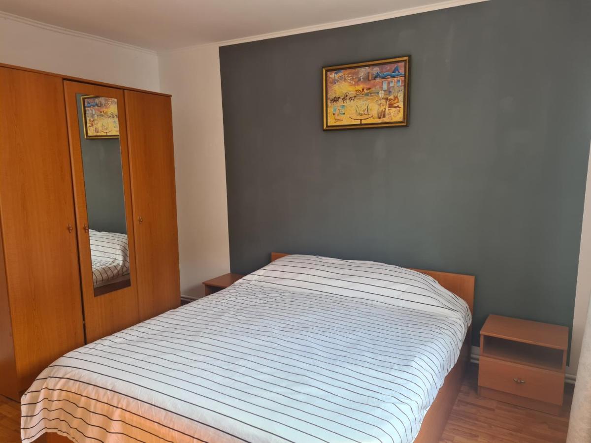 Mall Zone 100Mp Apartments Bacau Ngoại thất bức ảnh